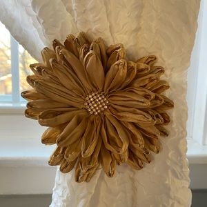 Target Clip for Curtain OS Color Brown